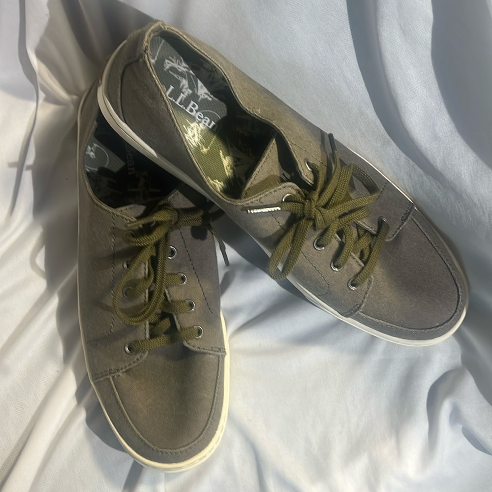 L.L. BEAN CAMPSIDE OXFORD CANVAS SNEAKERS, never worn